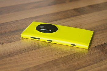 Nokia Lumia 1020 (10).jpg